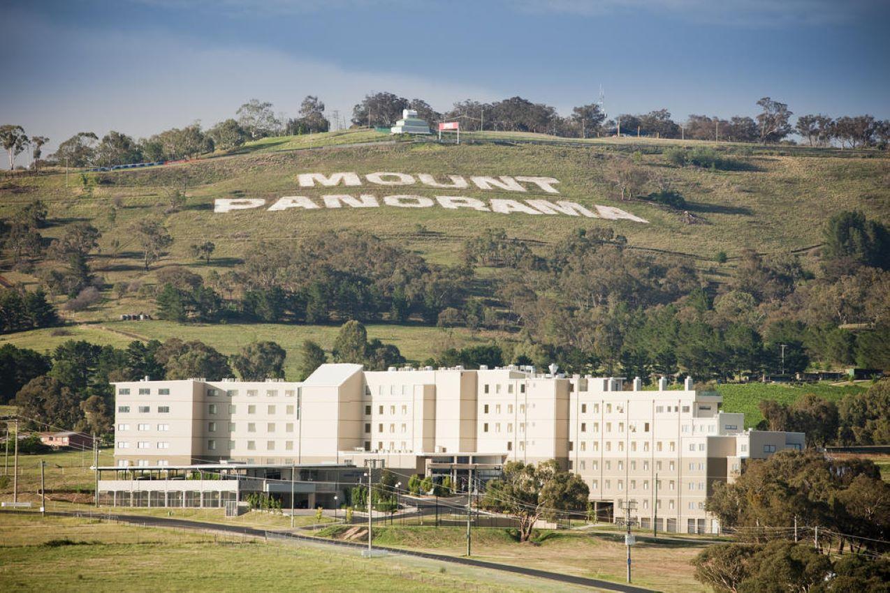 Rydges Mount Panorama Bathurst Exterior photo