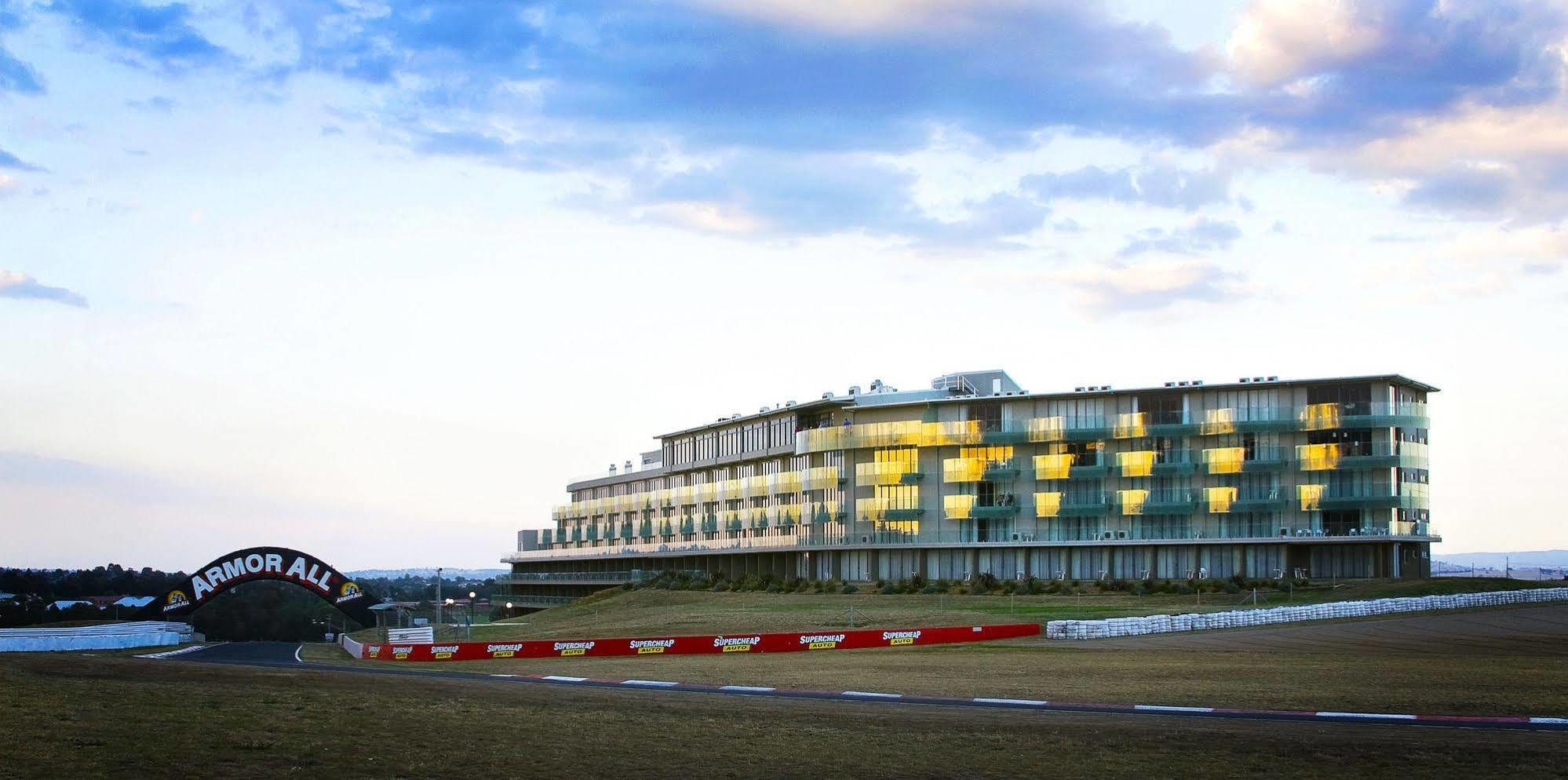 Rydges Mount Panorama Bathurst Exterior photo